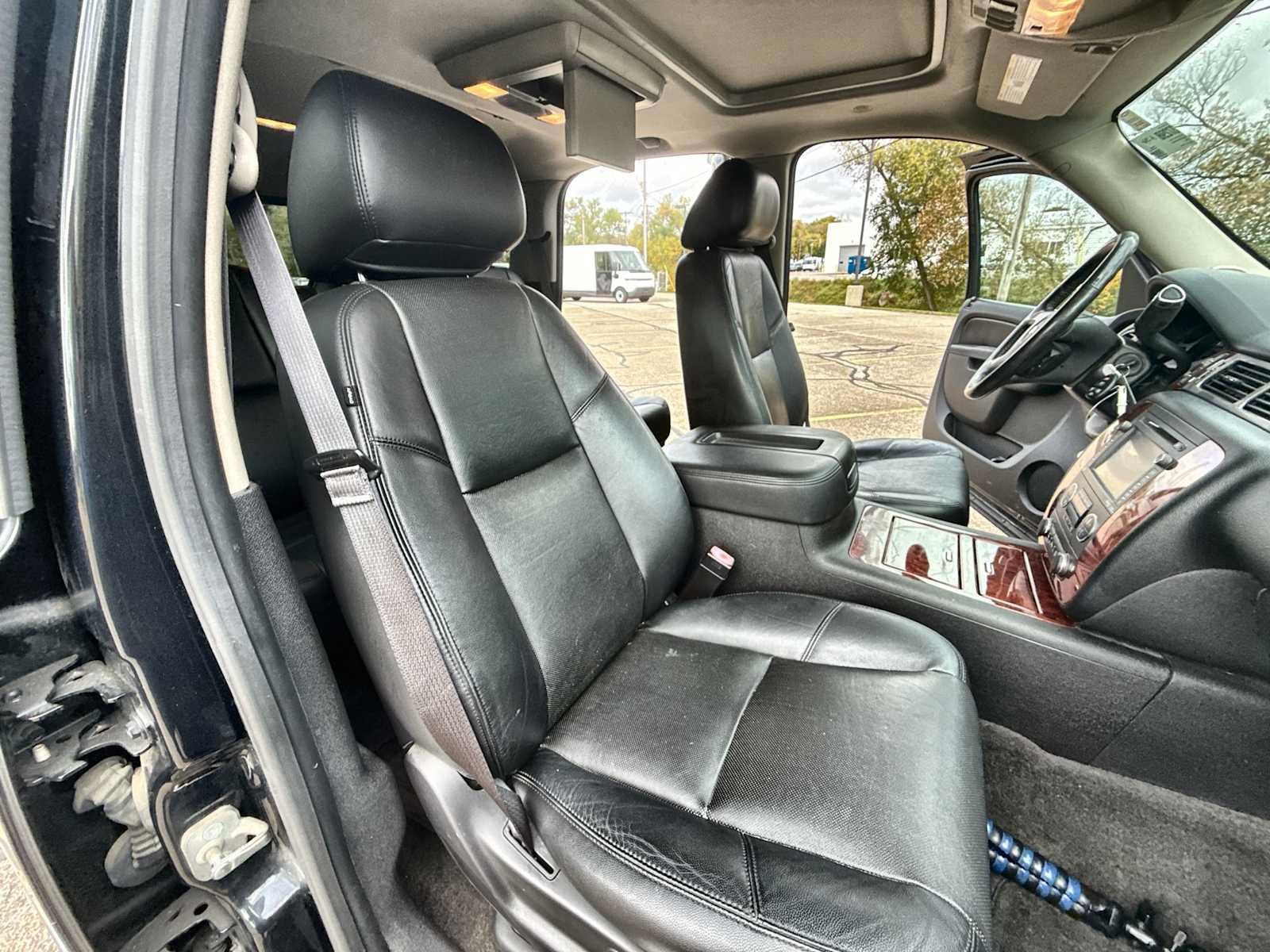 Used 2013 Chevrolet Tahoe LTZ AWD/4WD image 27
