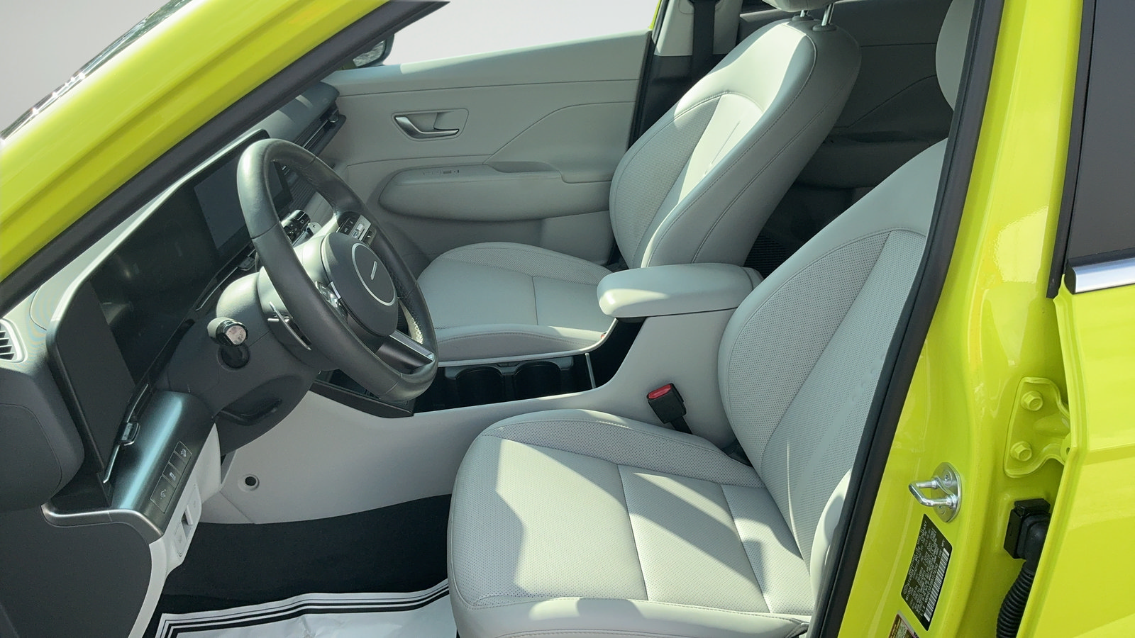 Used 2024 Hyundai Kona Limited FWD image 33
