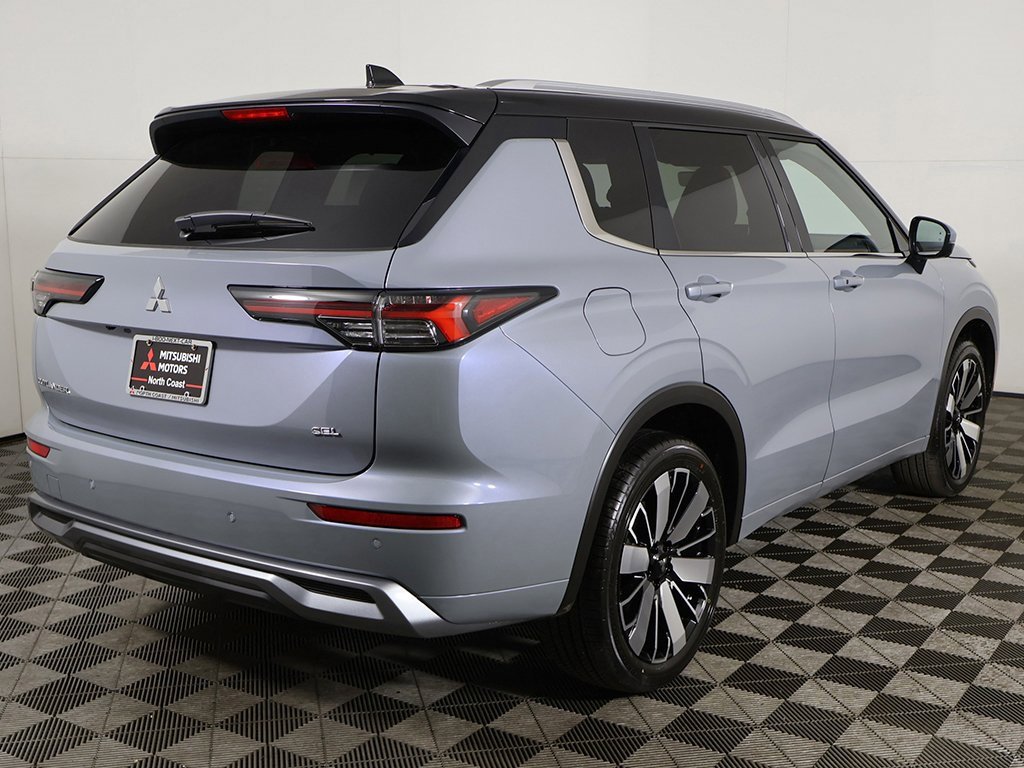 New 2025 Mitsubishi Outlander SEL image 15