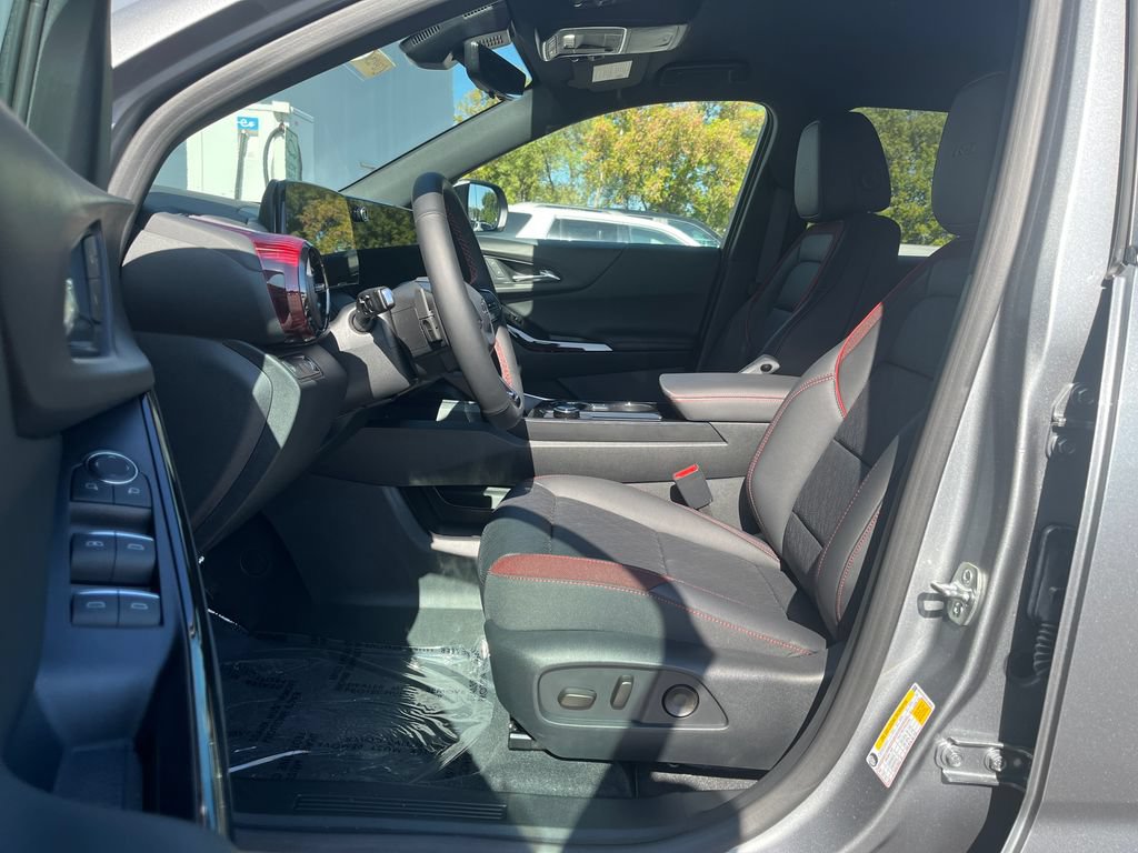 New 2027 Chevrolet Equinox RS w/ Safety and Technology Package AWD/4WD image 9