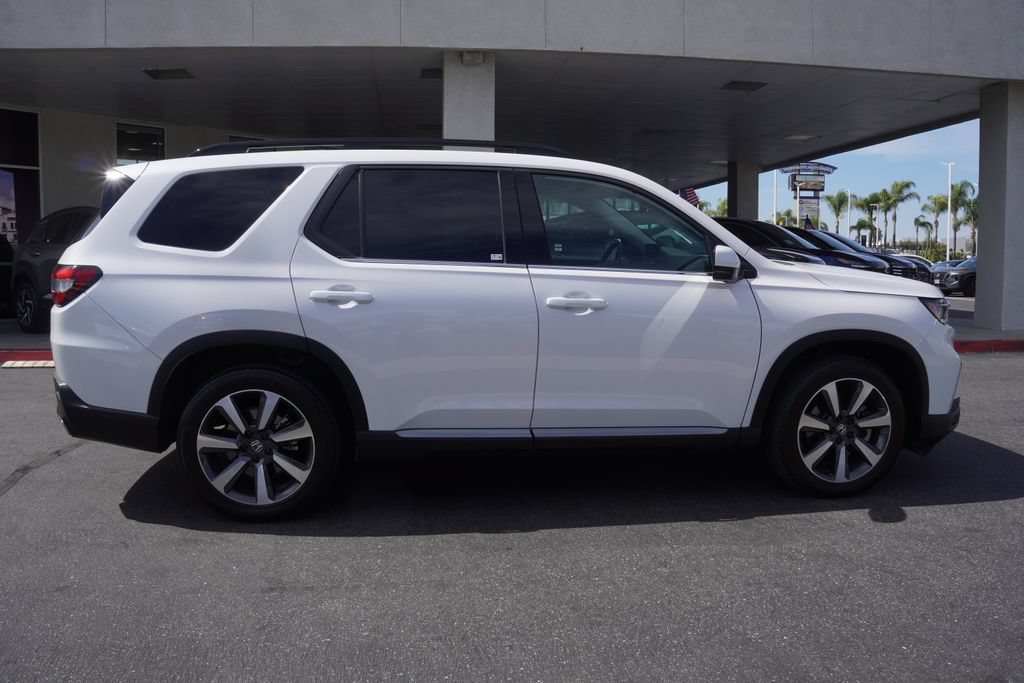 Used 2023 Honda Pilot Elite image 3