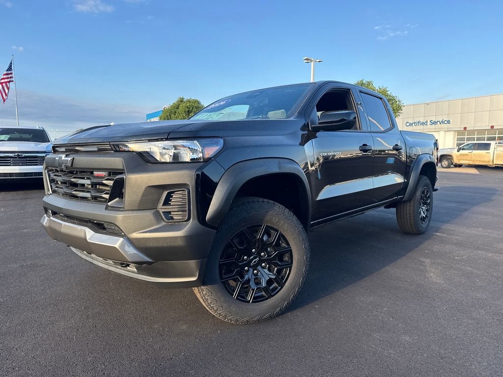 New 2026 Chevrolet Colorado Trail Boss AWD/4WD image 1