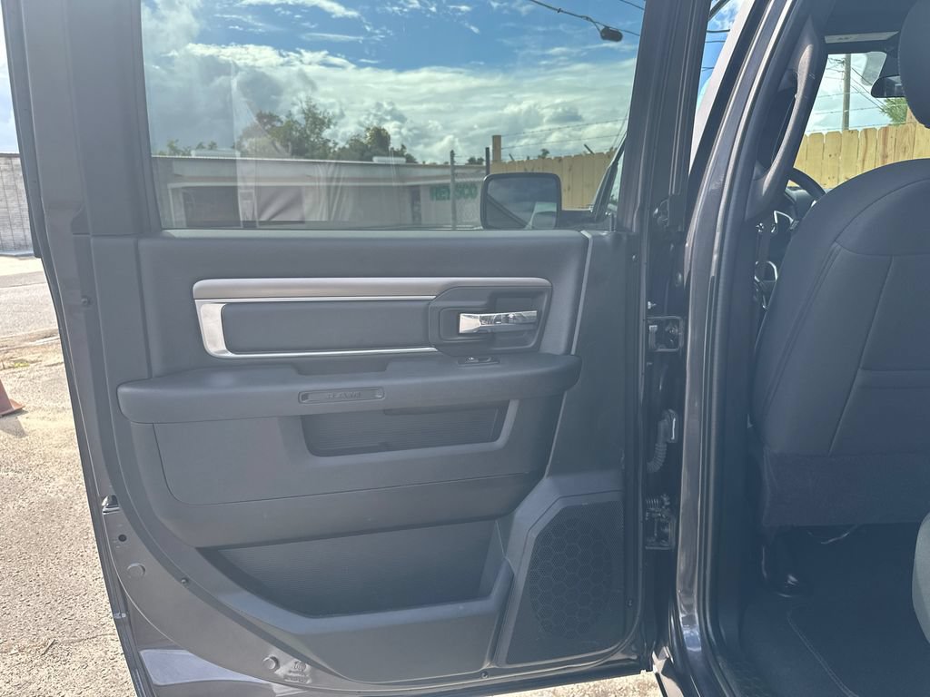 Used 2024 RAM 1500 Warlock AWD/4WD image 12