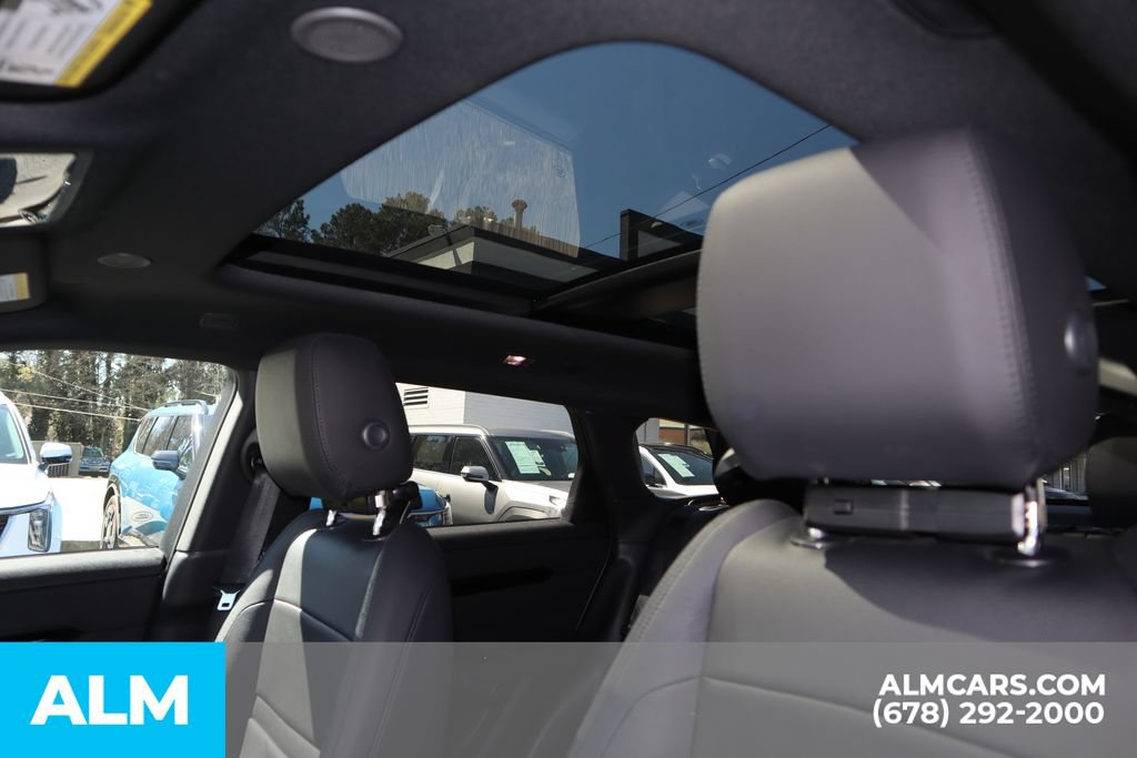 Used 2024 Land Rover Range Rover Evoque Dynamic SE AWD/4WD image 12