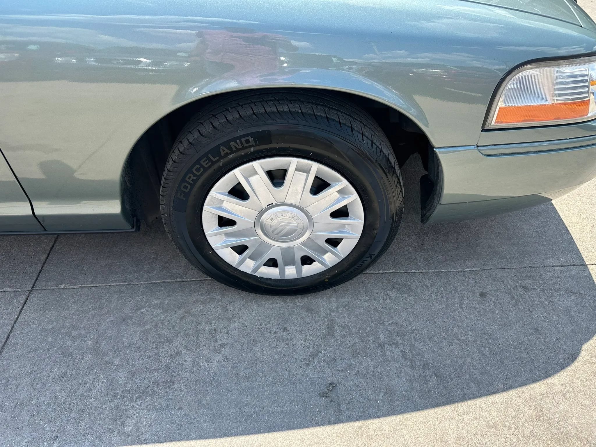 Used 2005 Mercury Grand Marquis GS RWD image 14