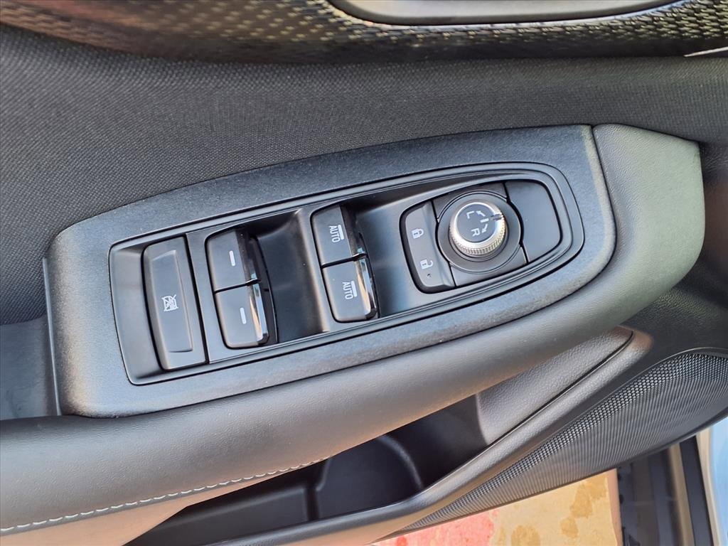 Certified 2025 Subaru Outback Premium image 8