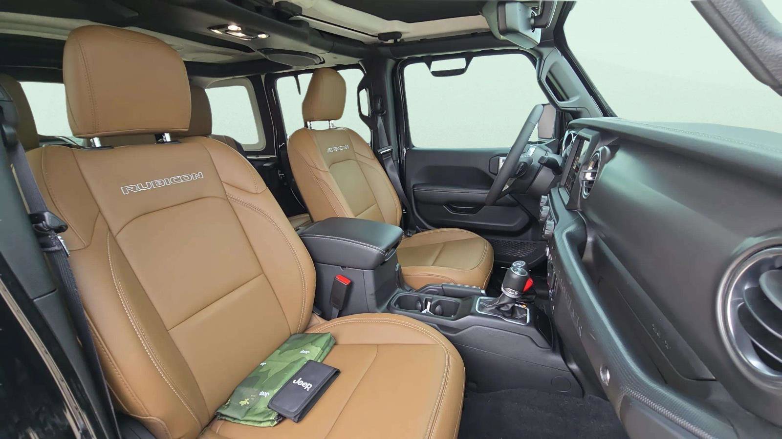 Used 2023 Jeep Wrangler Unlimited Rubicon w/ LED Lighting Group image 28