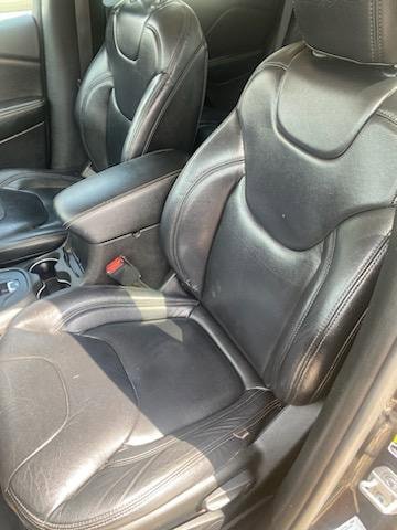 Used 2015 Jeep Cherokee Latitude AWD/4WD image 9