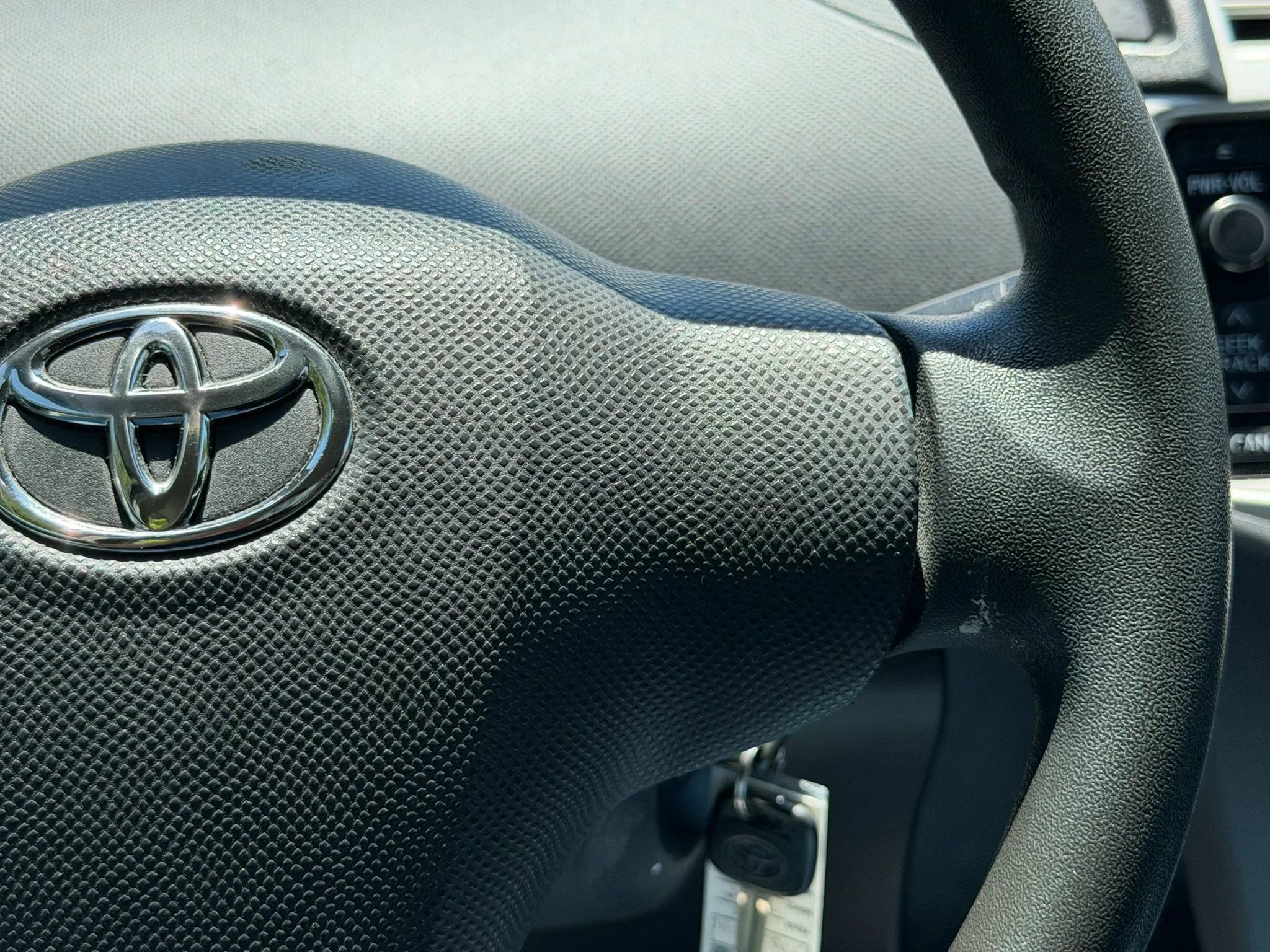 Used 2008 Toyota Yaris S FWD image 21