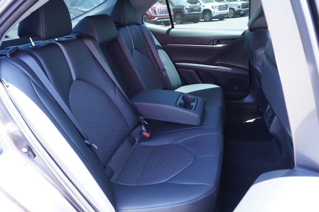 Used 2022 Toyota Camry XSE w/ Carpet Mat Package (TMS) FWD image 9