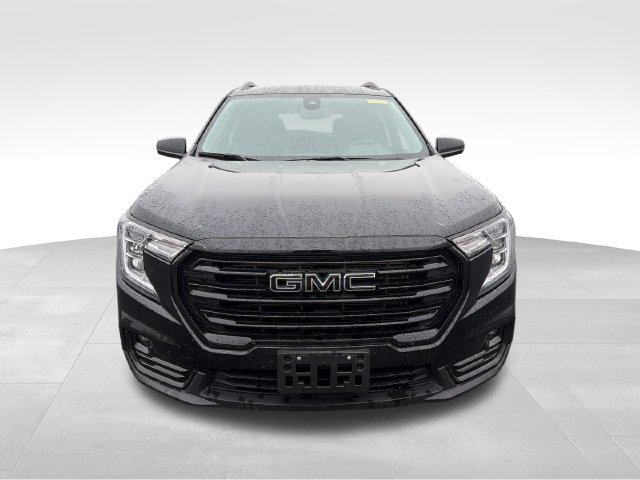 Used 2023 GMC Terrain SLT w/ Elevation Edition AWD/4WD image 7