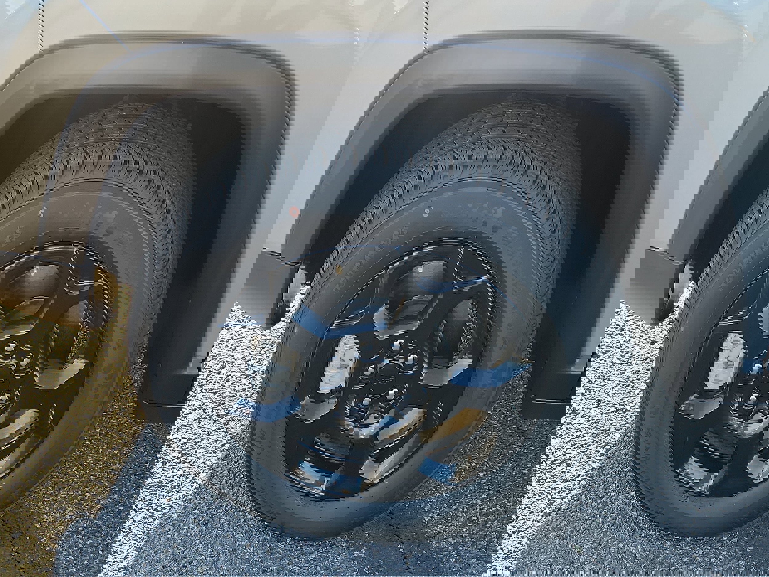 Used 2024 Jeep Compass Trailhawk image 7