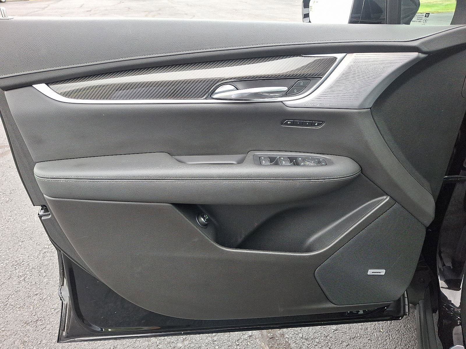 Certified 2024 Cadillac XT6 Sport image 12