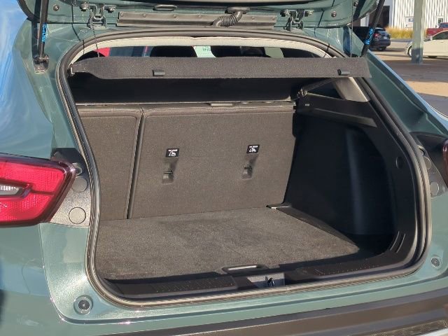 Certified 2025 Chevrolet Trax LT image 17