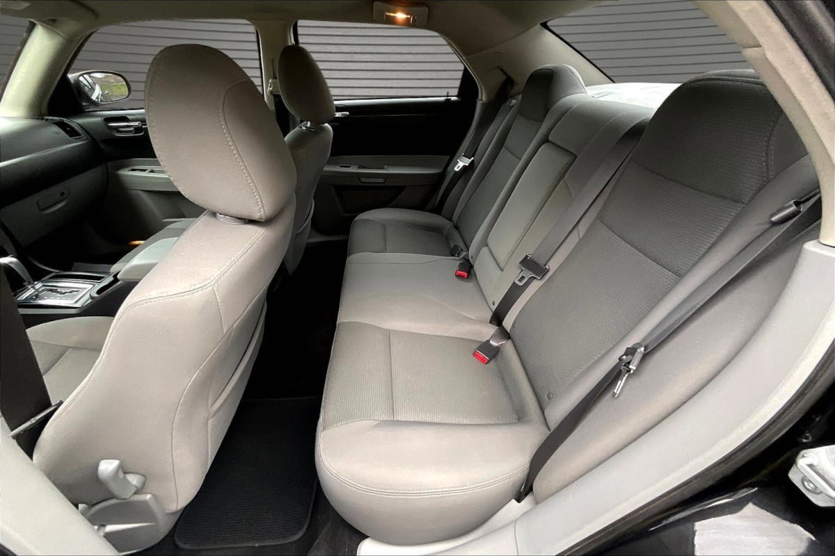 Used 2007 Chrysler 300 RWD image 21