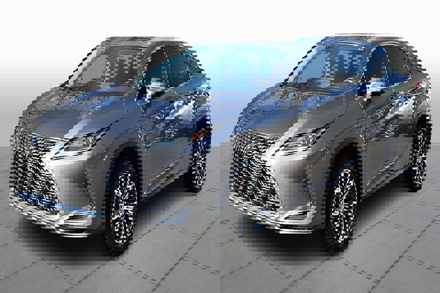 Used 2022 Lexus RX 350 FWD w/ Premium Package image 2