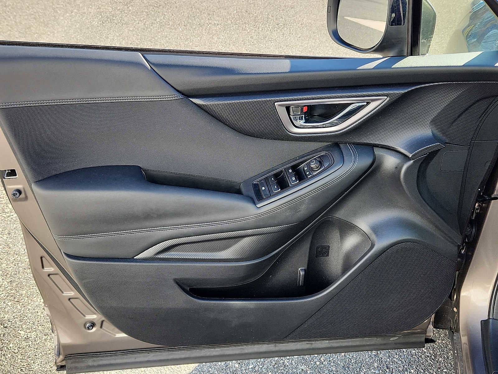 Used 2023 Subaru Forester Premium image 12