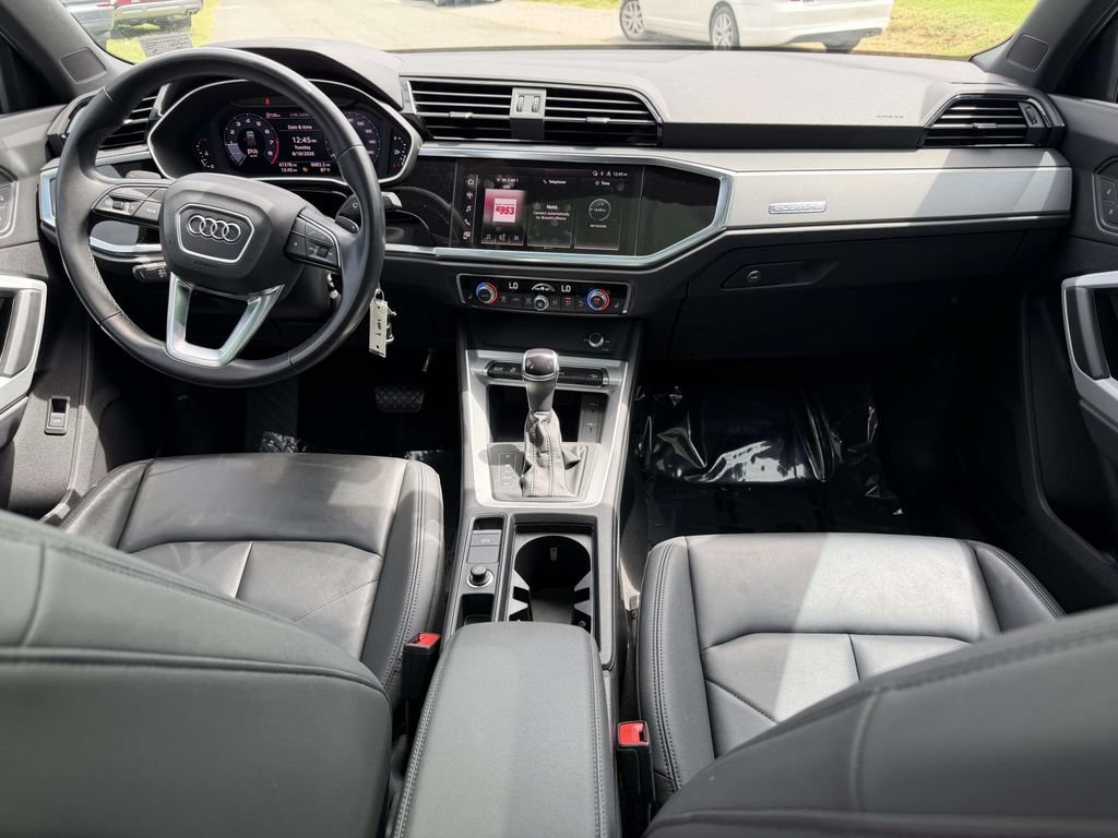 Used 2023 Audi Q3 2.0T Premium w/ 19" Wheel Package AWD/4WD image 2