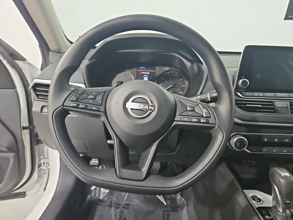 Used 2025 Nissan Altima 2.5 S FWD image 15