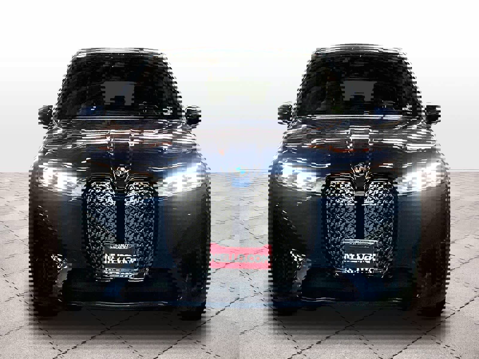 Used 2025 BMW iX xDrive50 image 3