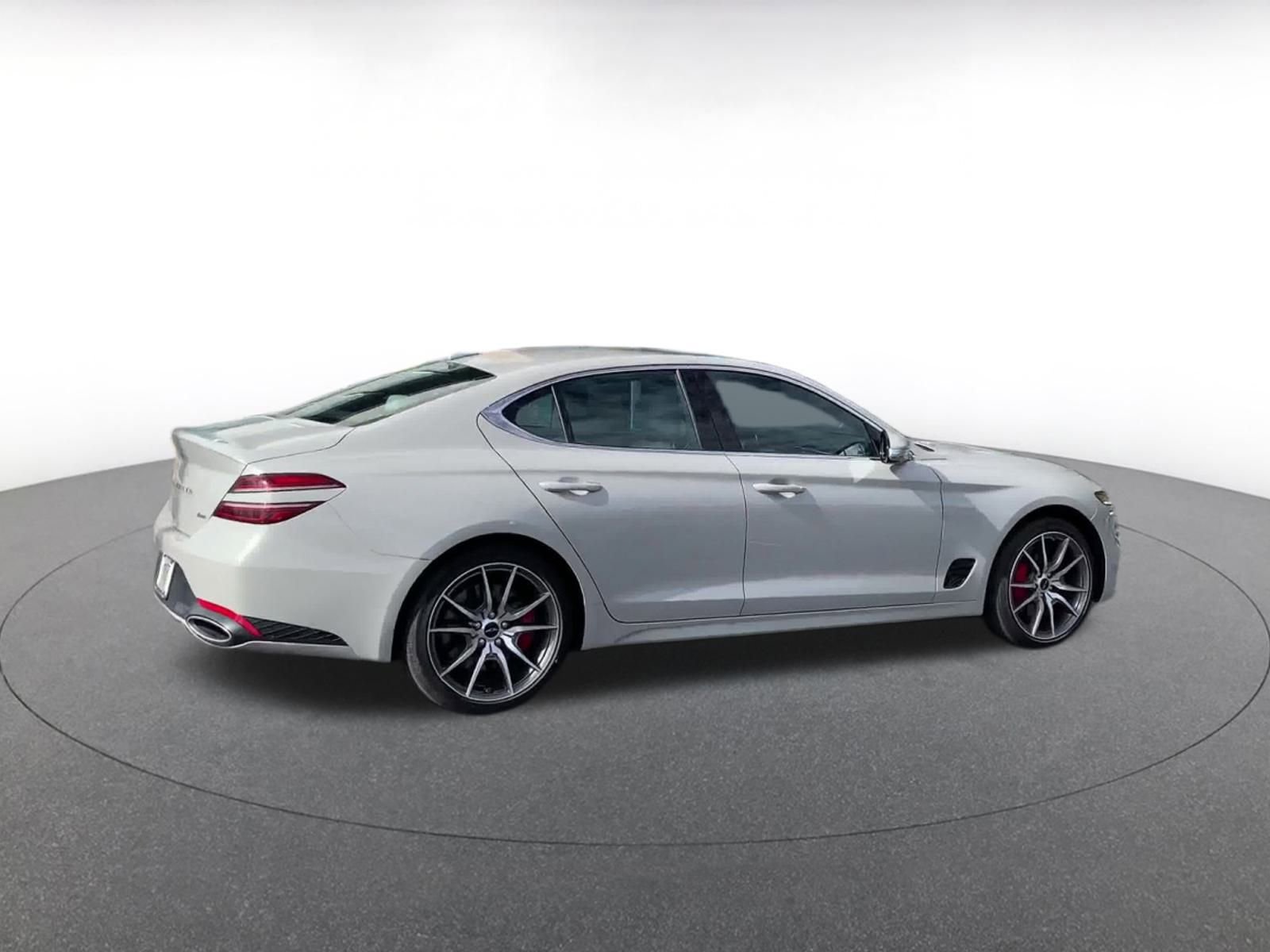 Used 2025 Genesis G70 2.5T image 15