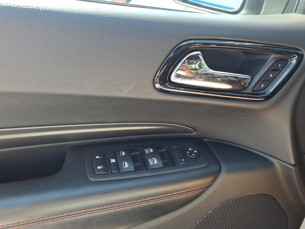 Used 2025 Dodge Durango GT AWD/4WD image 14