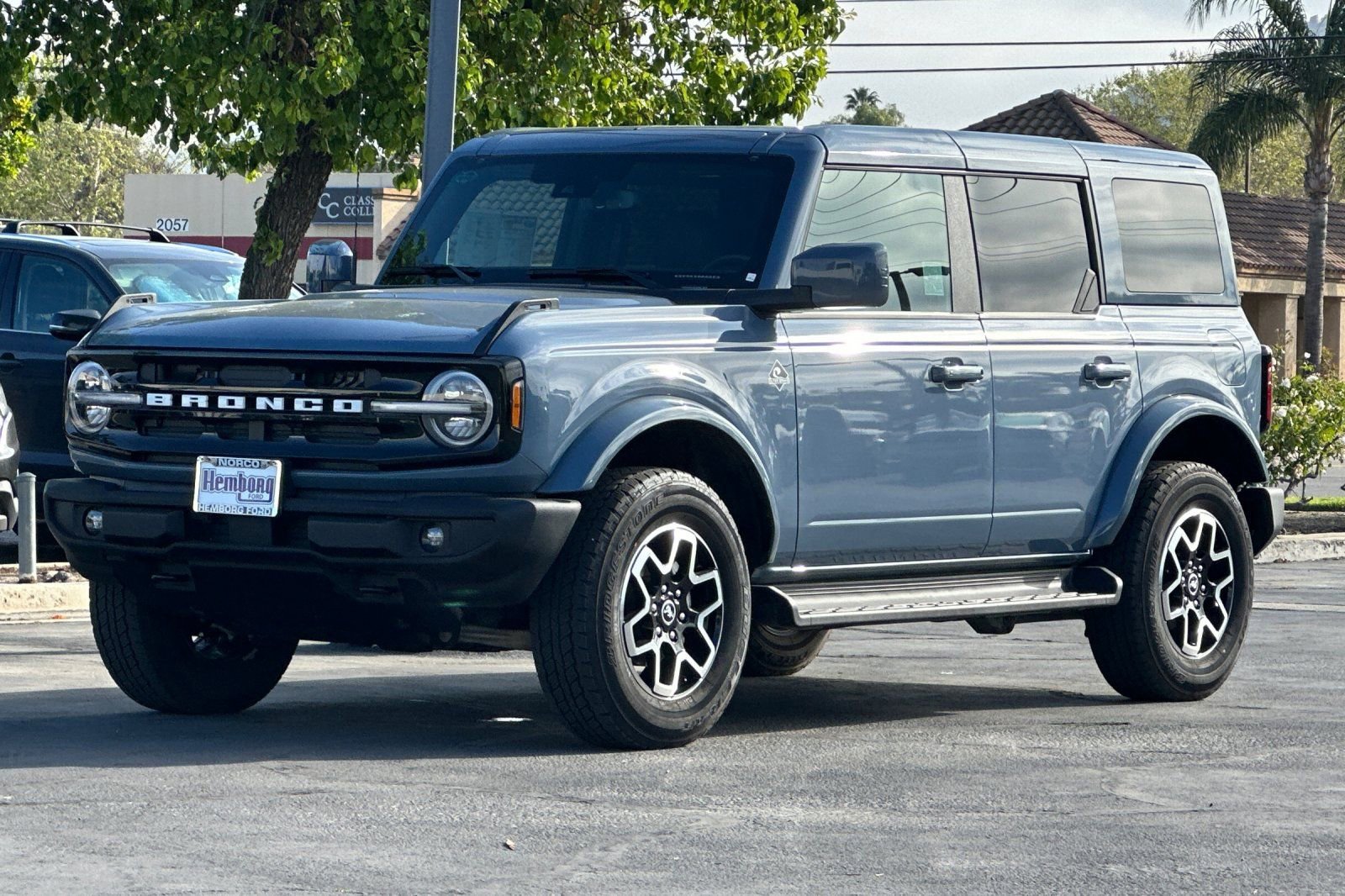Used 2025 Ford Bronco Outer Banks image 8