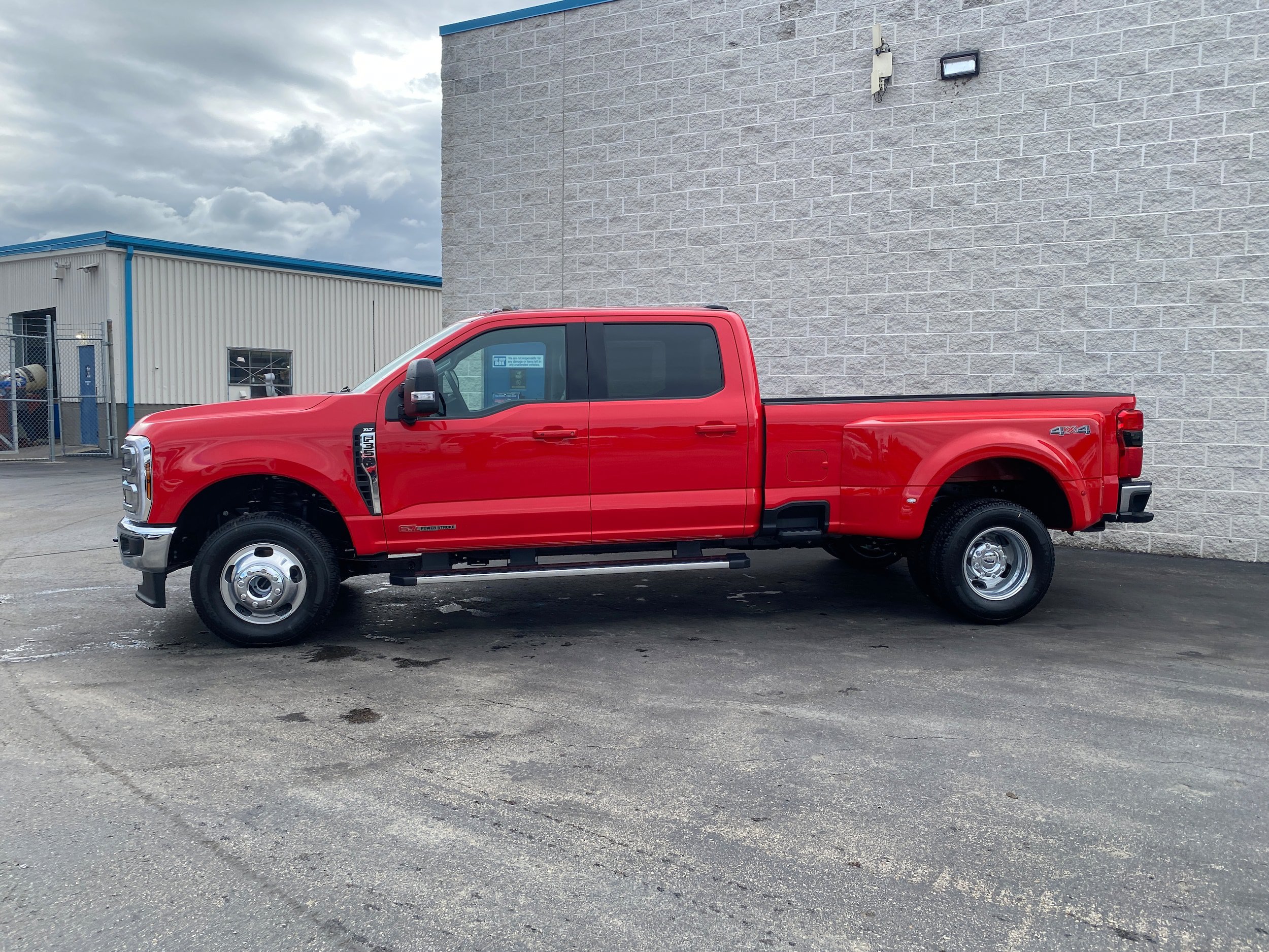 New 2027 Ford F350 XLT w/ XLT Premium Package AWD/4WD image 5