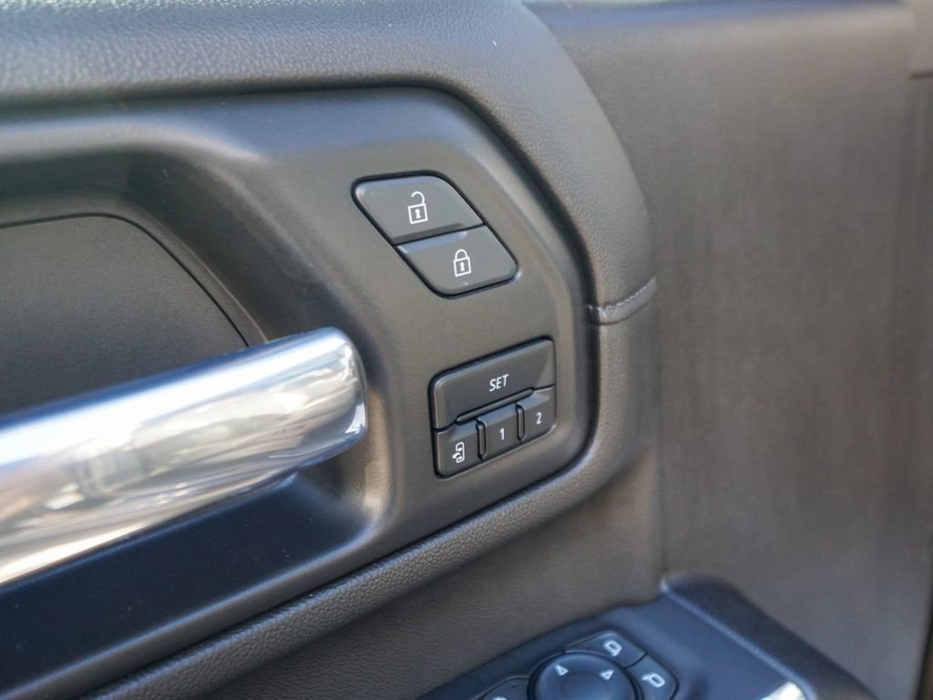 Used 2023 GMC Sierra 3500 Denali w/ Denali Ultimate Package image 19