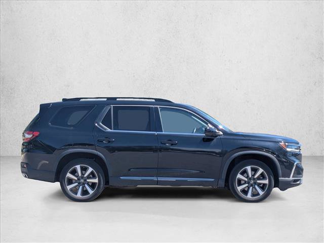 Used 2023 Honda Pilot Touring image 4
