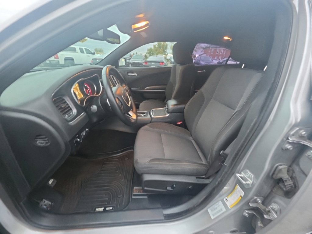 Used 2016 Dodge Charger R/T RWD image 14