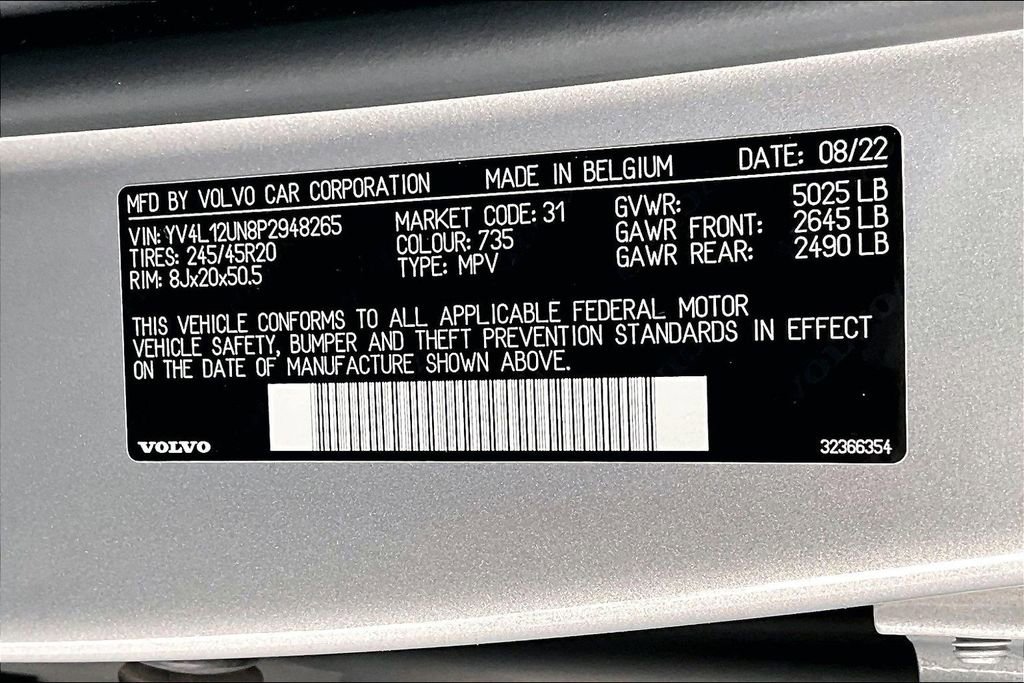 Certified 2023 Volvo XC40 B5 Plus image 44