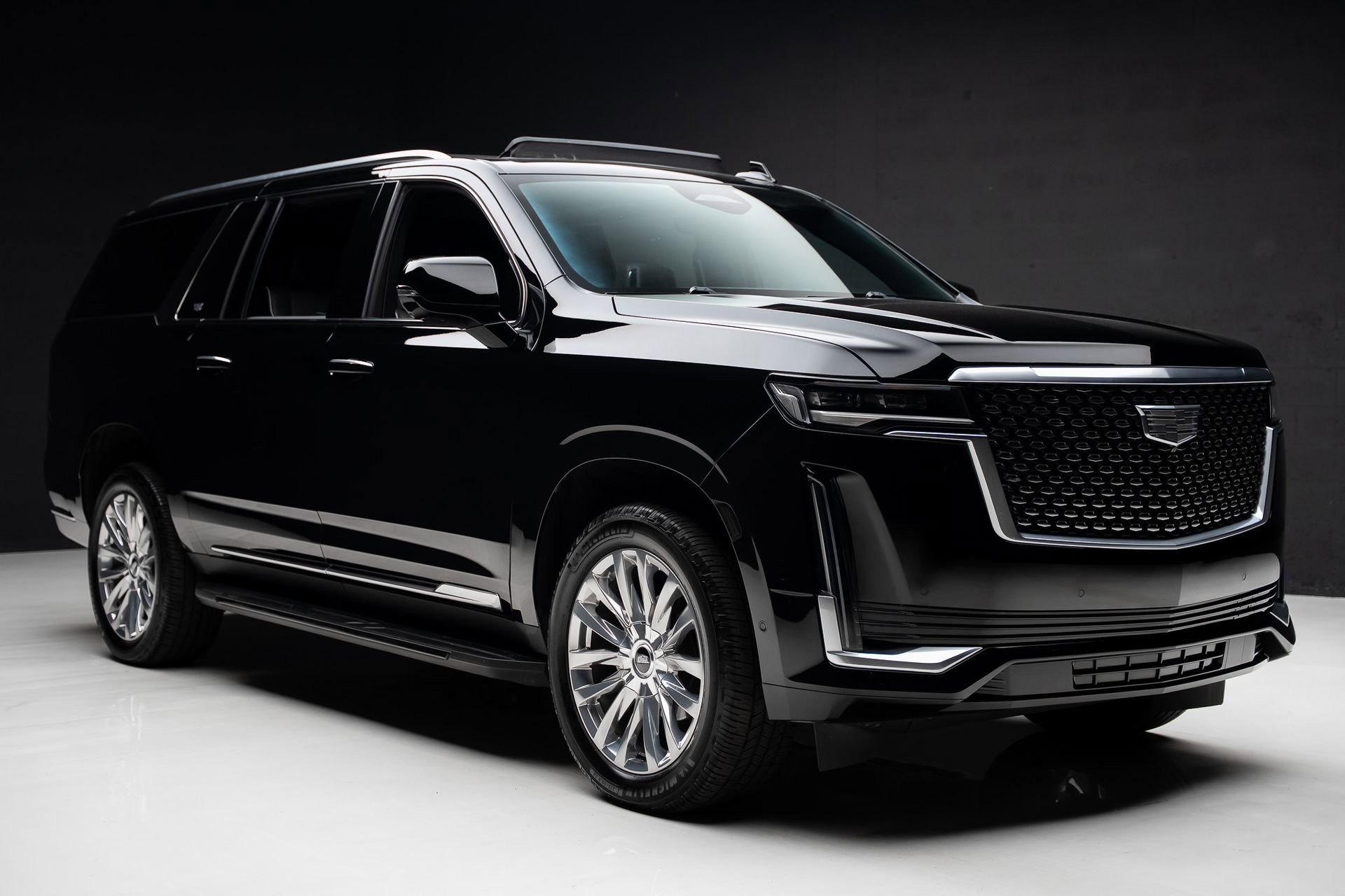 Used 2023 Cadillac Escalade ESV Premium Luxury w/ LPO, Floor Liner Package AWD/4WD image 89