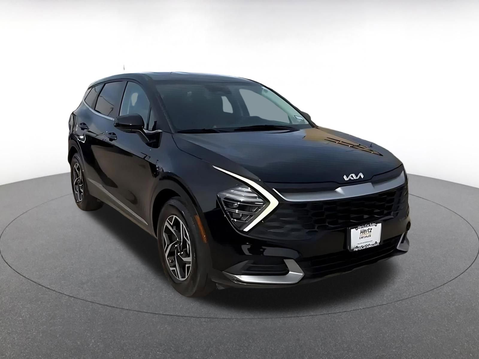 Used 2025 Kia Sportage LX image 3