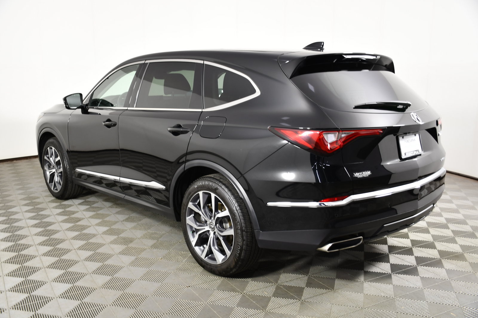 Certified 2024 Acura MDX SH-AWD w/ Technology Package image 8