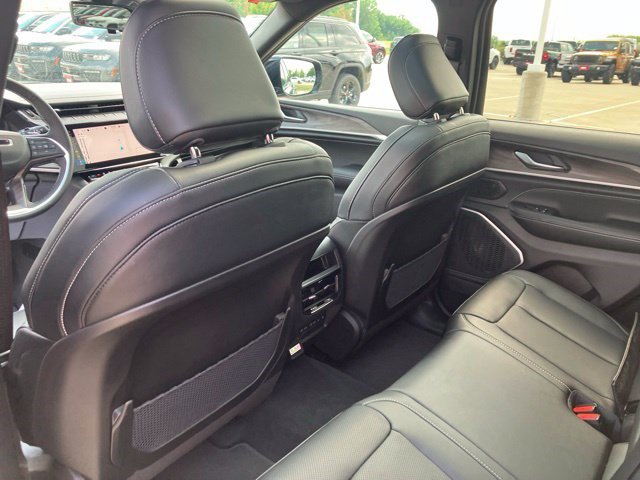 New 2026 Jeep Grand Cherokee Limited AWD/4WD image 24