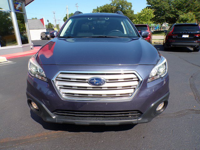 Used 2017 Subaru Outback 3.6R Limited AWD/4WD image 2