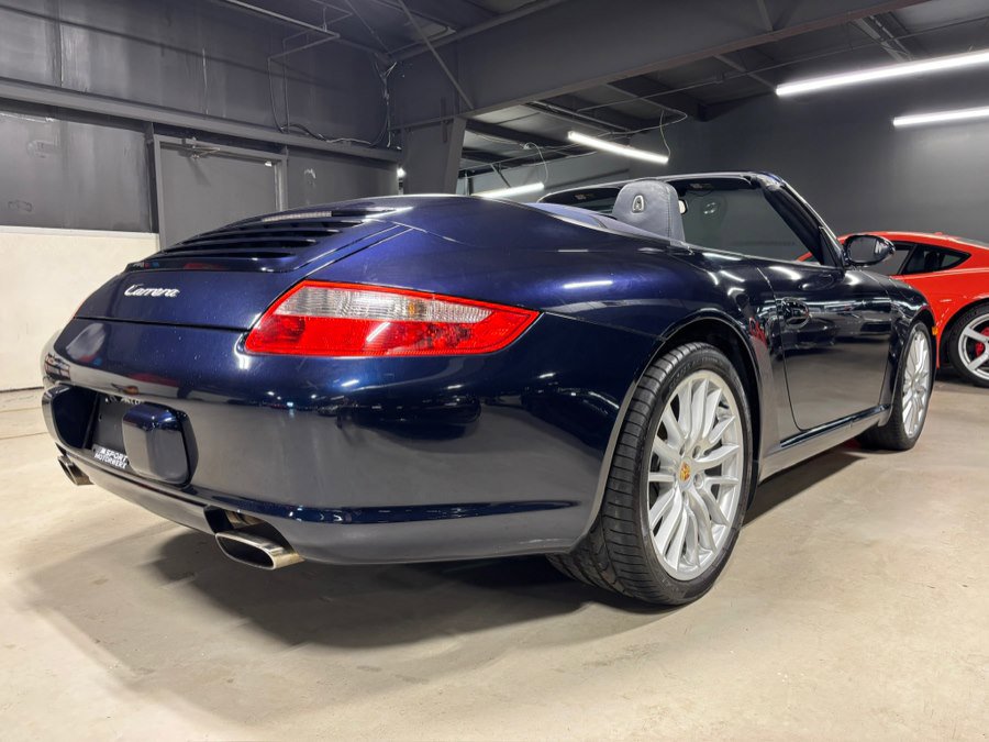 Used 2005 Porsche 911 Carrera RWD image 4