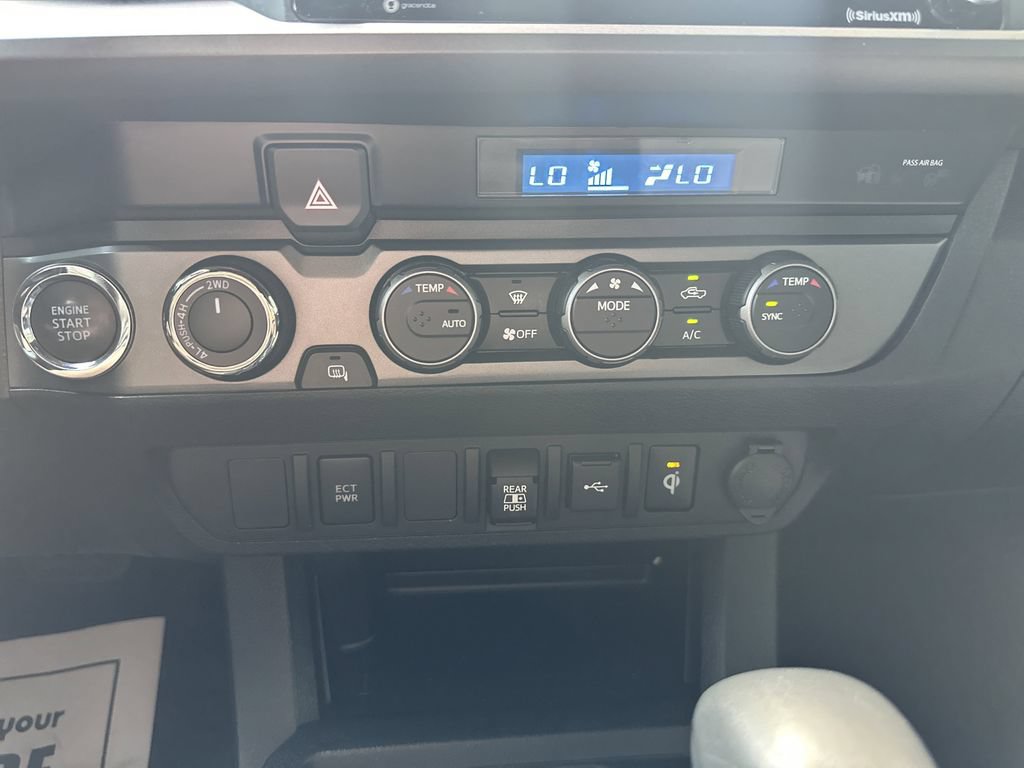 Used 2022 Toyota Tacoma TRD Off-Road AWD/4WD image 29