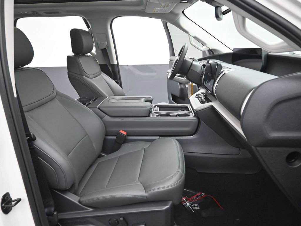 New 2026 Ford Expedition Active image 16