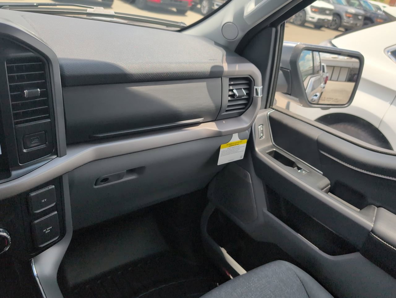 New 2025 Ford F150 XLT w/ Equipment Group 303A High image 17