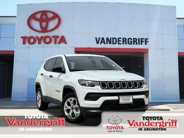 Used 2025 Jeep Compass Sport image 1