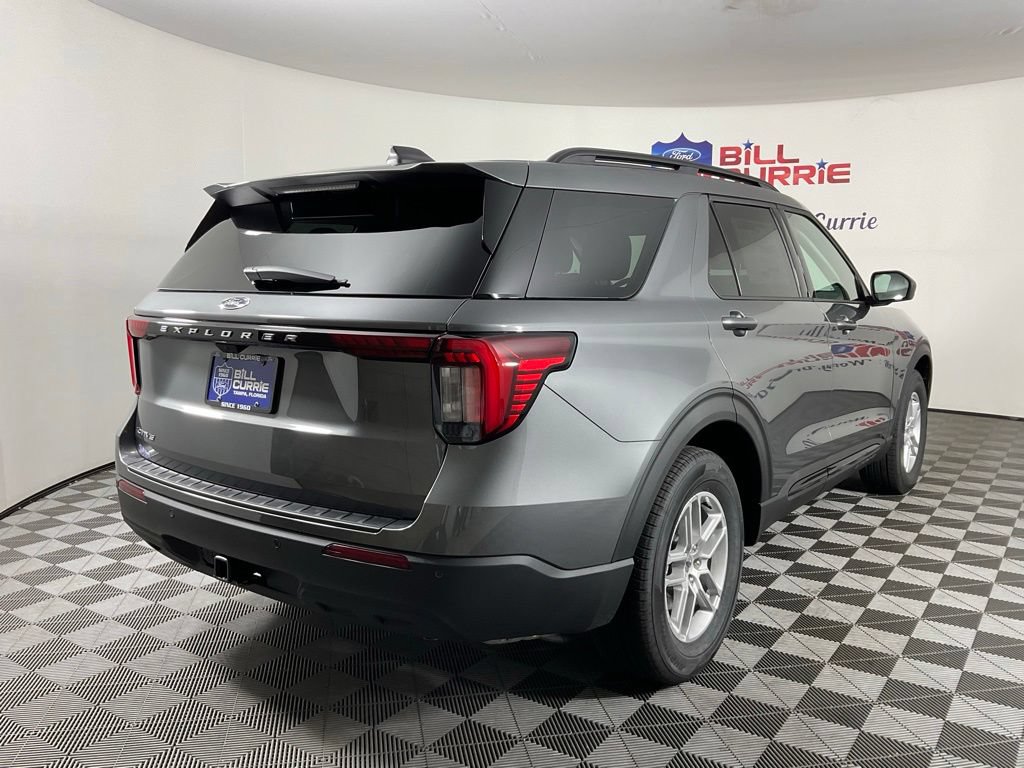 New 2026 Ford Explorer Active RWD image 3