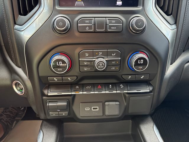 Used 2020 Chevrolet Silverado 1500 RST w/ True North Edition AWD/4WD image 16