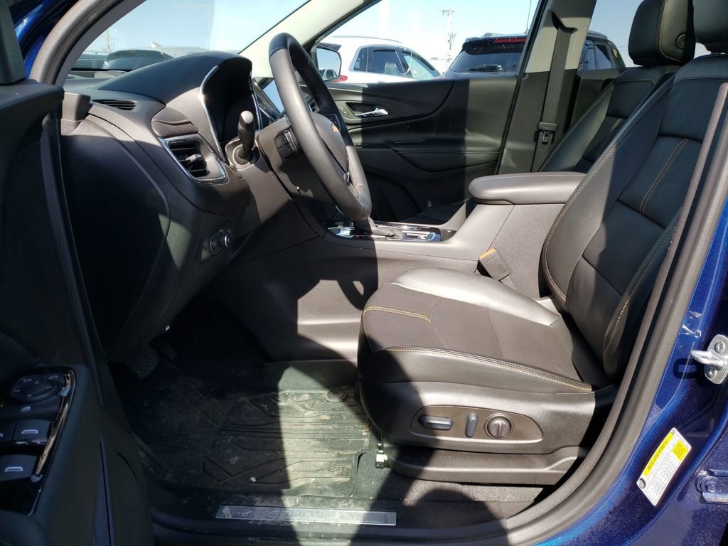 Used 2023 Chevrolet Equinox Premier image 10