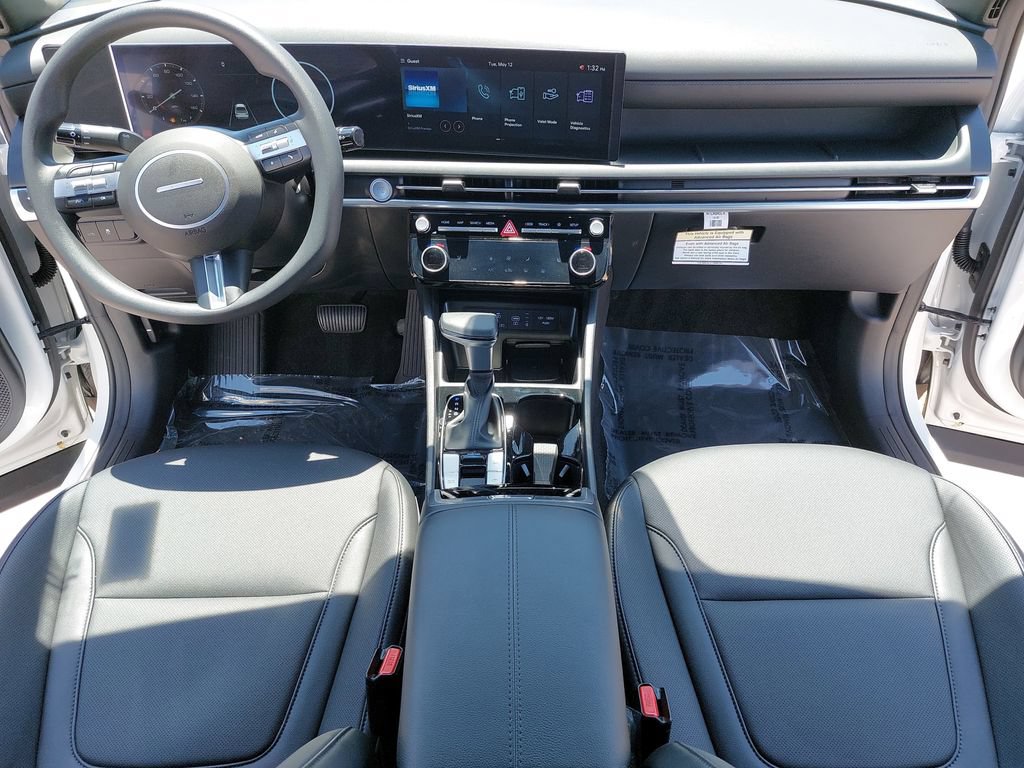 Certified 2025 Hyundai Santa Cruz SEL FWD image 9
