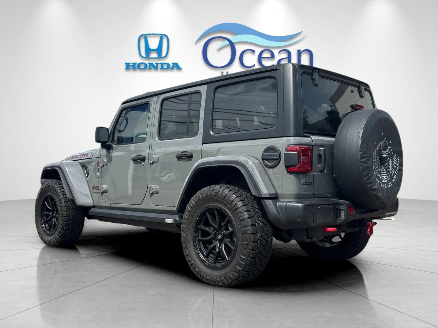 Used 2022 Jeep Wrangler Unlimited Rubicon w/ Dual Top Group AWD/4WD image 5