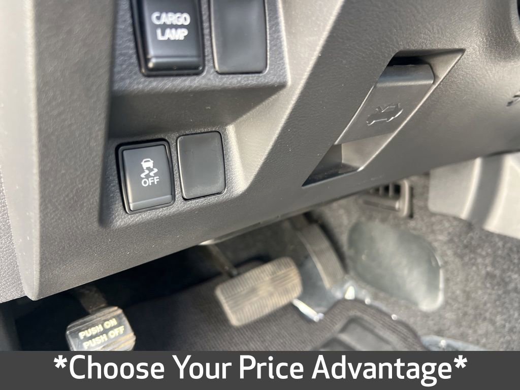 Used 2024 Nissan Frontier SV w/ SV Convenience Package image 41