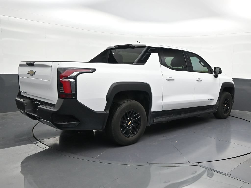Used 2025 Chevrolet Silverado EV LT AWD/4WD image 5