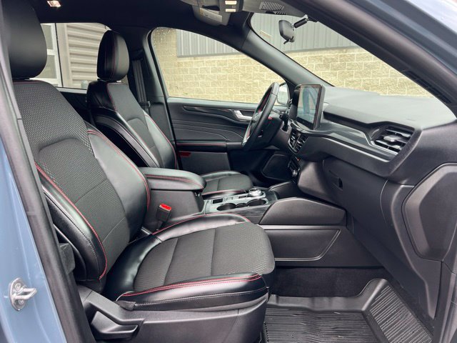 Used 2024 Ford Escape ST-Line w/ Tech Pack #1 AWD/4WD image 11